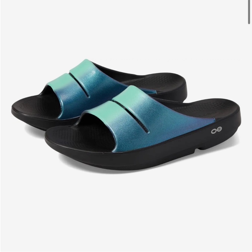 NWT OOFOS ooahh luxe women slides in color Atlantis